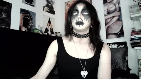 Snapshot of kiiller_queen chatting on 06-07-26, 08:45 kenny online show from 06-07-26, 08:45