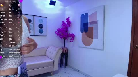 Snapshot of kiitty__meow chatting on 05-06-26, 12:32 Kitty online show from 05-06-26, 12:32