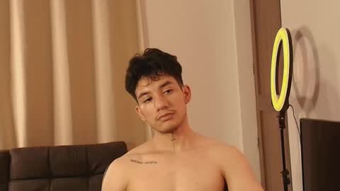 Snapshot of kikeruiz_19 chatting on 11-11-25, 01:49 kikeruiz 19 online show from 11-11-25, 01:49