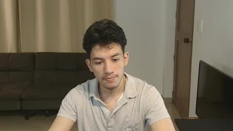 Snapshot of kikeruiz_19 chatting on 11-12-25, 12:22 kikeruiz 19 online show from 11-12-25, 12:22