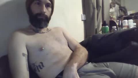 Snapshot of kiki1458 chatting on 02-08-26, 03:32 kiki1458 online show from 02-08-26, 03:32