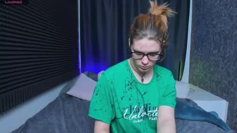 Kiki online show from 02-24-25, 01:21