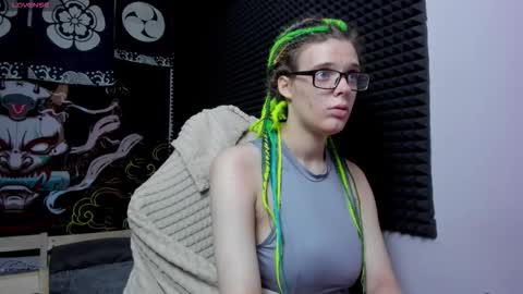 Kiki online show from 09-16-25, 10:38