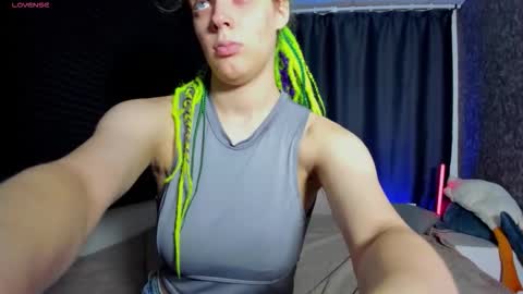 Kiki online show from 10-09-25, 10:02