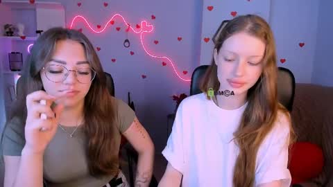 Snapshot of kiki_swan chatting on 05-25-26, 05:46 kiki_swan online show from 05-25-26, 05:46