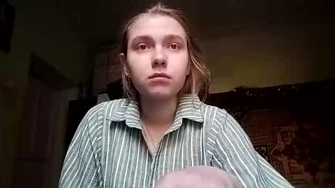 kikibang_ online show from 12-19-25, 10:22