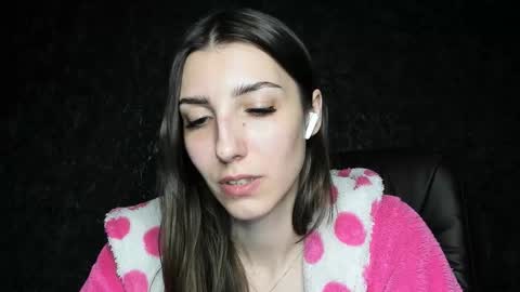 Mika and Miranda online show from 09-19-25, 05:57