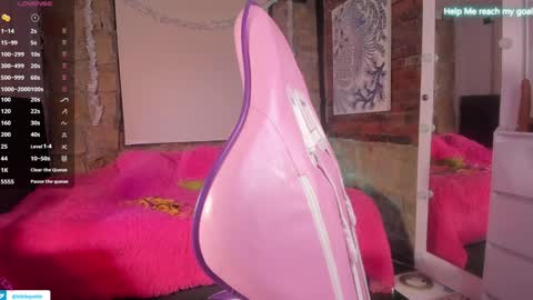 kiki online show from 01-01-25, 04:29