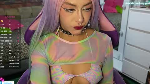 Snapshot of kikilepetite chatting on 01-09-26, 09:16 kiki online show from 01-09-26, 09:16