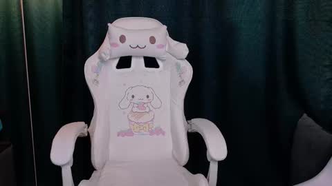 Snapshot of kikimoor chatting on 10-11-25, 11:36 Kiki online show from 10-11-25, 11:36