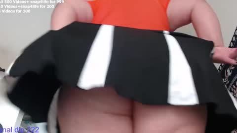 Snapshot of kikiplumpass chatting on 09-18-25, 05:09 Kiki online show from 09-18-25, 05:09