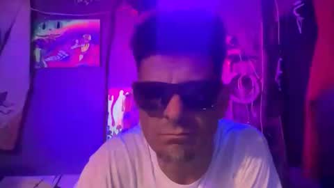 Snapshot of kilad1982 chatting on 04-04-26, 07:33 kilad1982 online show from 04-04-26, 07:33