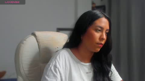 Alejandra  online show from 02-03-25, 11:47