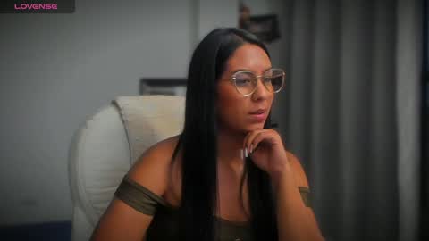 Alejandra  online show from 02-08-25, 11:24