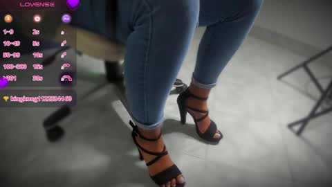 Alejandra  online show from 02-13-25, 01:19