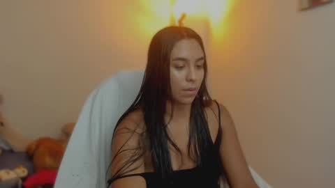 Alejandra  online show from 09-08-25, 06:29