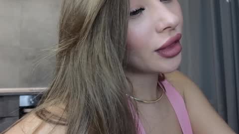 Snapshot of killer__girls chatting on 12-01-24, 04:29 EvaAnna online show from 12-01-24, 04:29