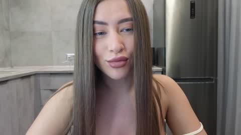 Snapshot of killer__girls chatting on 02-06-25, 08:56 EvaAnna online show from 02-06-25, 08:56