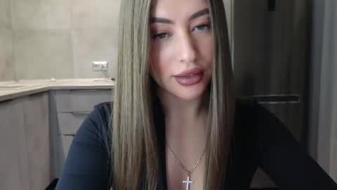 Snapshot of killer__girls chatting on 02-21-25, 07:32 EvaAnna online show from 02-21-25, 07:32