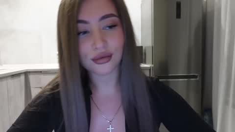 Snapshot of killer__girls chatting on 02-23-25, 08:44 EvaAnna online show from 02-23-25, 08:44