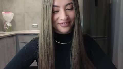 Snapshot of killer__girls chatting on 03-04-25, 08:27 EvaAnna online show from 03-04-25, 08:27