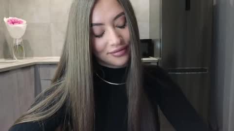 Snapshot of killer__girls chatting on 03-04-25, 11:32 EvaAnna online show from 03-04-25, 11:32