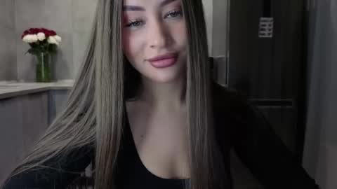 Snapshot of killer__girls chatting on 11-08-25, 08:18 EvaAnna online show from 11-08-25, 08:18