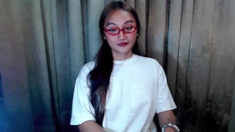 Snapshot of killmesoftly00 chatting on 03-15-26, 09:26 JESSY online show from 03-15-26, 09:26