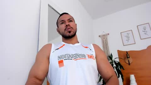 Kilua Muscle guy online show from 04-22-26, 08:21