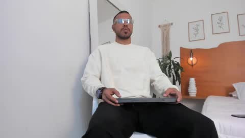 Kilua Muscle guy online show from 05-02-26, 08:36