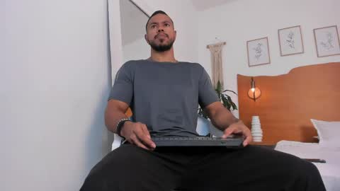 Kilua Muscle guy online show from 05-23-26, 09:19