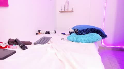 kim online show from 01-16-25, 01:48