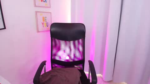 Snapshot of kim_burton_1 chatting on 07-17-26, 12:56 Kimberly online show from 07-17-26, 12:56