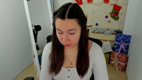 Kim online show from 12-19-25, 07:37