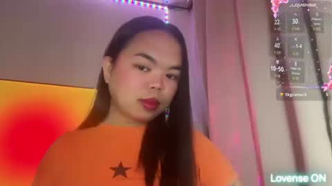 Snapshot of kim_kyile chatting on 11-19-25, 12:49 KYLIE online show from 11-19-25, 12:49