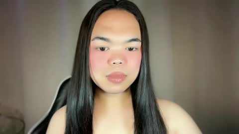 Snapshot of kim_kyile chatting on 12-19-25, 05:14 KYLIE online show from 12-19-25, 05:14