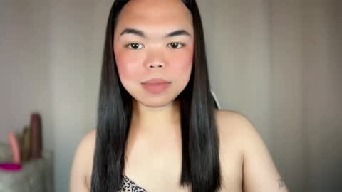 Snapshot of kim_kyile chatting on 12-19-25, 05:20 KYLIE online show from 12-19-25, 05:20