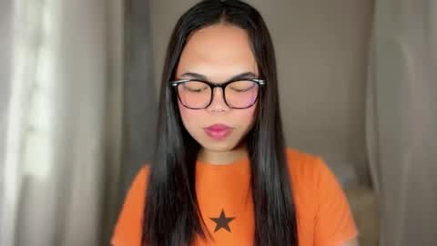 Snapshot of kim_kyile chatting on 01-16-26, 12:25 KYLIE online show from 01-16-26, 12:25