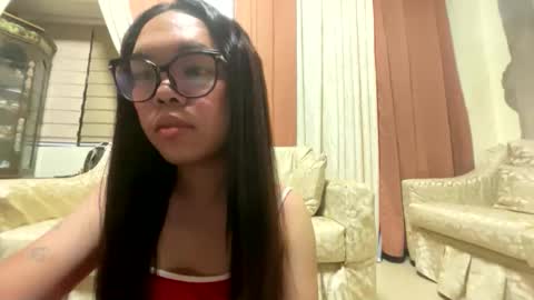 Snapshot of kim_kyile chatting on 04-06-26, 03:35 KYLIE online show from 04-06-26, 03:35