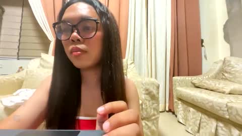 Snapshot of kim_kyile chatting on 04-07-26, 01:00 KYLIE online show from 04-07-26, 01:00