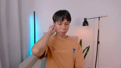 Snapshot of kim_lian2 chatting on 02-01-26, 01:53 Kim Lian online show from 02-01-26, 01:53