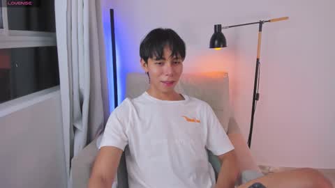 Snapshot of kim_lian2 chatting on 03-05-26, 02:18 Kim Lian online show from 03-05-26, 02:18