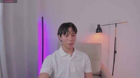 Snapshot of kim_lian2 chatting on 03-11-26, 10:21 Kim Lian online show from 03-11-26, 10:21