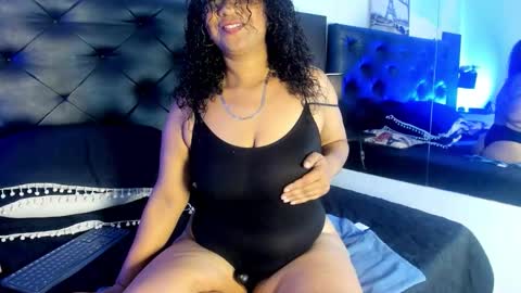 Snapshot of kim_marquez chatting on 11-28-25, 10:34 Kim Marquez online show from 11-28-25, 10:34