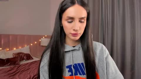 Kim Oberlin online show from 01-13-26, 04:23