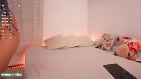 Kim online show from 11-07-25, 01:16