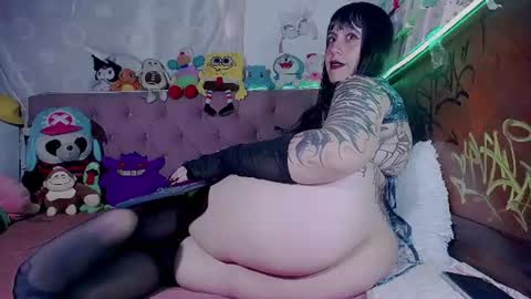 Snapshot of kimberkiss_19_ chatting on 06-18-26, 11:58 vivi independent model online show from 06-18-26, 11:58
