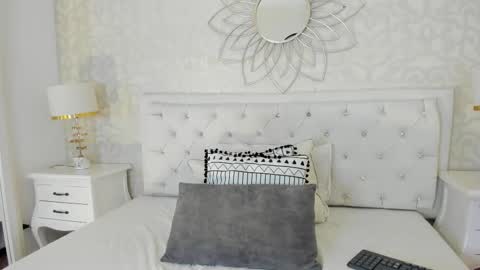 Snapshot of kimberlin_cam_ chatting on 12-17-25, 07:09 Kimberlin online show from 12-17-25, 07:09