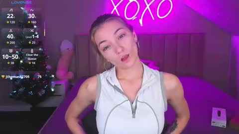 Snapshot of kimberlly_smith chatting on 12-19-25, 11:45 kimberlly_smith online show from 12-19-25, 11:45