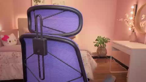 Kimberly 1200-1900 GMT-5 online show from 09-24-25, 12:25